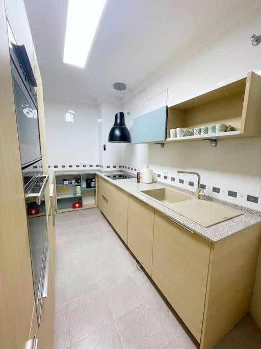 Modern Apartment In Malaga - Rosas Экстерьер фото